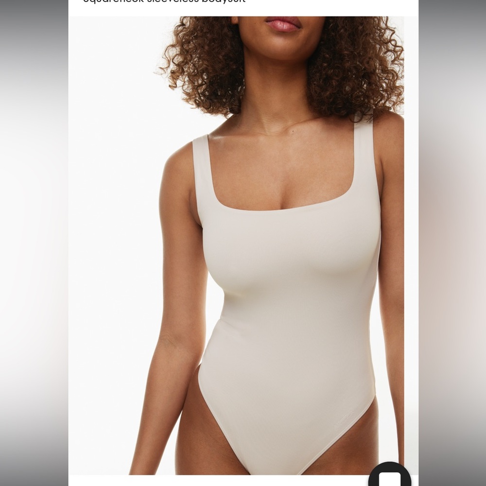 NWT Babaton Aritzia Squareneck Bodysuit